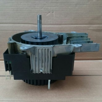 Электродвигатель, мотор вентилятора EBMPAPST M3G084-FA22-16 450Вт для пароконвек. . фото 2