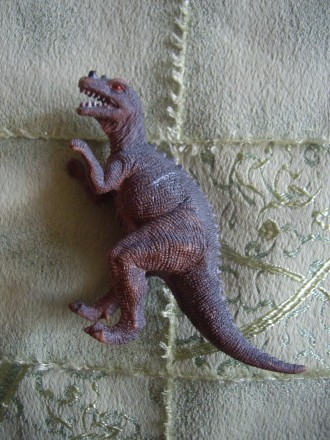 1)Пластиковые животные-разные,всякие-см. фото.
2)Разные динозавры из крепкого п. . фото 8