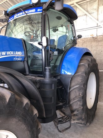 Трактор колісний New Holland T7060. Суми. фото 1 Трактор колісний New Holland T7060. Суми. фото 1