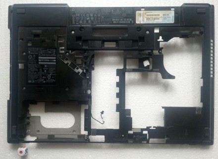 Нижня частина корпуса (поддон) з ноутбука HP EliteBook 8560p 8570p 641182-001 гр. . фото 2