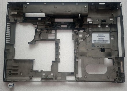 Нижня частина корпуса (поддон) з ноутбука HP EliteBook 8560p 8570p 641182-001 гр. . фото 3