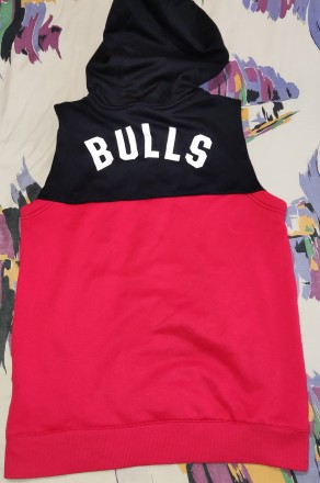 Подростковая кофта-безрукавка с капюшоном Adudas Chicago Bulls, 100%-cotton, на . . фото 3