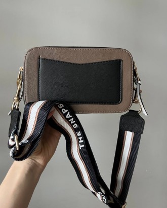 Сумка с широким ремнем через плечо
сумка кроссбоди брендова Marc Jacobs The Sna. . фото 3