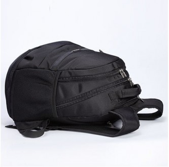 Молодежный школьный рюкзак из плотной не промокаемой ткани, с двумя регулируемым. . фото 3