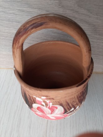 Керамическая чаша с ручкой и цветком (Винтаж, Германия)

Размер 16 Х 9,5 см

. . фото 4