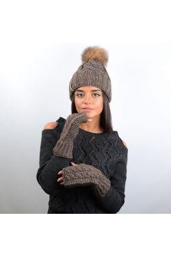 Жіночий зимовий в'язаний комплект, до складу якого входить тепла шапка і рукавич. . фото 5