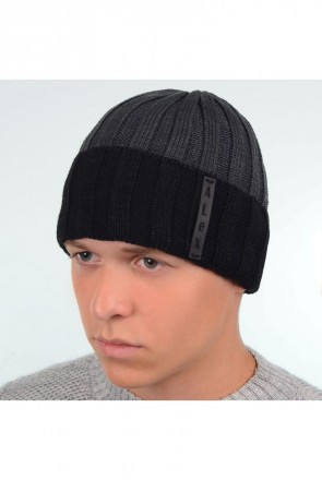 Красивая вязаная мужская шапка подчеркнет вашу индивидуальность и стиль. Данная . . фото 3