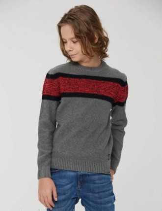 Стильный свитер машинной вязки от фирмы Glo-story. Удобный, отличного качества п. . фото 3