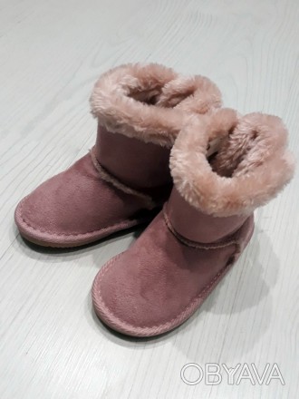 Взуття дитяче уггі OVS Італія, осінь-зима
Підошва не ковзна.
Розмір 25 - устілка. . фото 1
