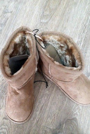 Взуття дитяче уги OVS Італія, осінь-зима
Підошва не ковзна.
	Розмір 30 -устілка . . фото 6