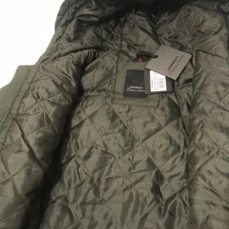 Стильная итальянская куртка от бренда Sorbino. Чорний
Спереди 2 кармана на молни. . фото 5