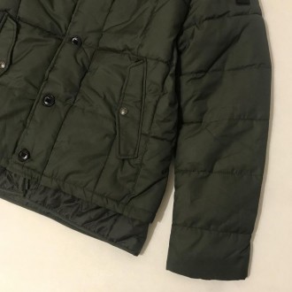 Стильная итальянская куртка от бренда Sorbino. Чорний
Спереди 2 кармана на молни. . фото 4