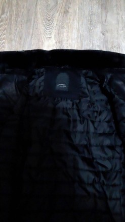 Стильная качественная итальянская куртка от бренда Sorbino
Спереди 2 кармана на . . фото 6