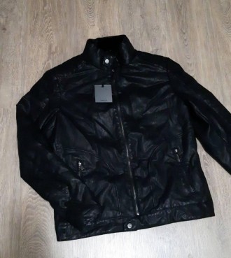 Стильна якісна італійська куртка від бренду Sorbino
Спереду 2 кишені на блискавц. . фото 2