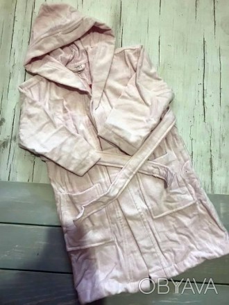 Халат для дівчинки рожевий OVS 128 зріст -довжина 90 см, рукав 42 см
 
. . фото 1