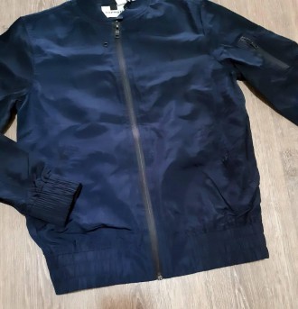Куртка ветровка весна-осінь Topman XS
розміри:
Довжина 63 см, ПОГ - 50 см, рукав. . фото 3