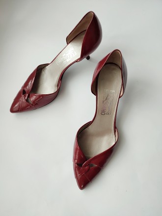 Шкіряні лакові туфлі преміум бренд Salvatore Ferragamo оригінал.
Суперстильні, . . фото 12