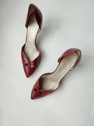 Шкіряні лакові туфлі преміум бренд Salvatore Ferragamo оригінал.
Суперстильні, . . фото 3