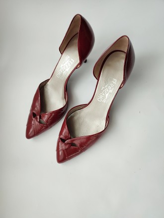 Шкіряні лакові туфлі преміум бренд Salvatore Ferragamo оригінал.
Суперстильні, . . фото 10