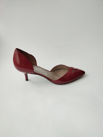 Шкіряні лакові туфлі преміум бренд Salvatore Ferragamo оригінал.
Суперстильні, . . фото 4