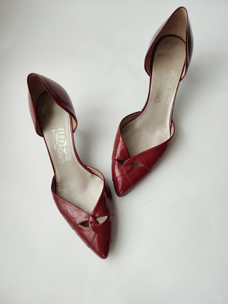 Шкіряні лакові туфлі преміум бренд Salvatore Ferragamo оригінал.
Суперстильні, . . фото 7