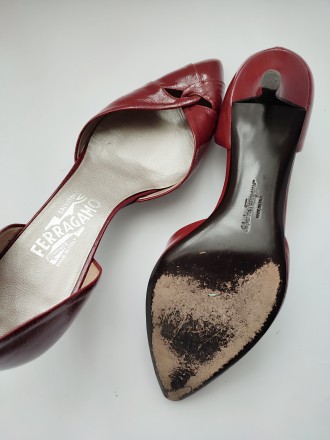 Шкіряні лакові туфлі преміум бренд Salvatore Ferragamo оригінал.
Суперстильні, . . фото 8