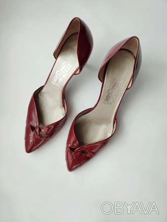 Шкіряні лакові туфлі преміум бренд Salvatore Ferragamo оригінал.
Суперстильні, . . фото 1