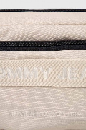 Маленька сумочка із колекції Tommy Jeans. Застібна модель виготовлена із текстил. . фото 5