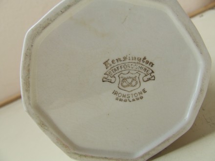 Фарфор кувшин для молока размер В,Ш, 18 х 16 см. Кенингтон 1930 г.г.. Англия 

. . фото 7