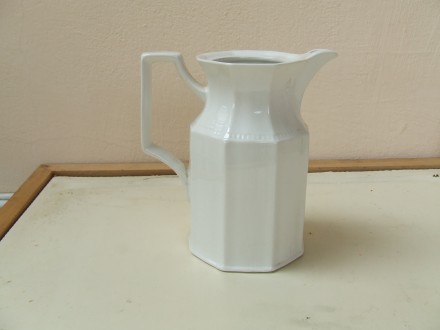 Фарфор кувшин для молока размер В,Ш, 18 х 16 см. Кенингтон 1930 г.г.. Англия 

. . фото 2