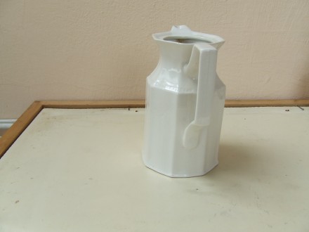 Фарфор кувшин для молока размер В,Ш, 18 х 16 см. Кенингтон 1930 г.г.. Англия 

. . фото 3