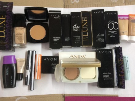 Маскирующие средства для лица AVON. Суми. фото 1 Маскирующие средства для лица AVON. Суми. фото 1