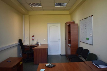 В оренду пропонуються офісні приміщення, загальною площею 153,3 м2, які розташов. . фото 3