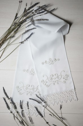 
Украинский свадебный рушник для перевязки рук
 Вышивка гладью.
Размер 150*20 см. . фото 6