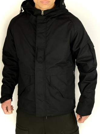 
 Описание: Плотная зимняя куртка в черном цвете. Водоотталкивающая и ветрозащит. . фото 3