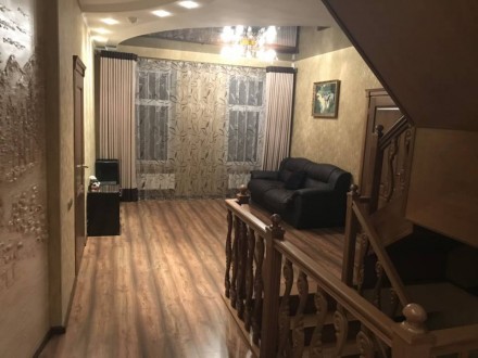 дом, 360 кв. м. Кропивницкий. фото 1 дом, 360 кв. м. Кропивницкий. фото 1