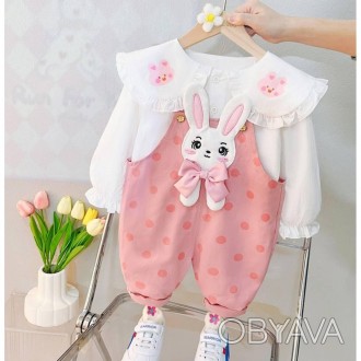 Красивый и удобный детский комплект для девочек состоит из комбинезона и блузки.. . фото 1