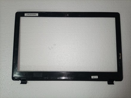 Рамка матриці з ноутбука Acer ES1-531 HHA4600370600 грж5-97

Стан гарний. Без . . фото 3