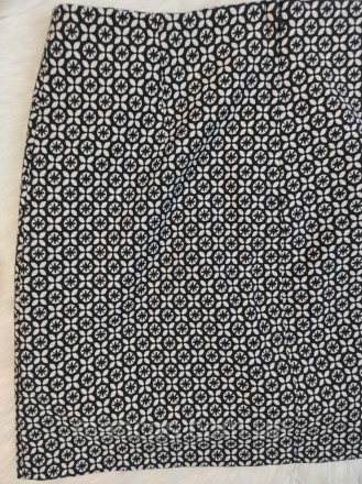 Женская юбка New Look чёрная с цветочным принтом с подъюбником
Состояние: б/у, в. . фото 5