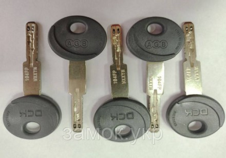 Цилиндр AGB Scudo DCK 35x35 ключ/тумблер (Италия) 
 
Цилиндр замочный AGB Scudo . . фото 6