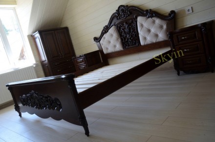 Пропонуємо біле із золотом шикарне ексклюзивне ліжко Кармелія в стилі Бароко.

. . фото 10
