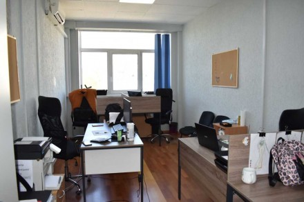 В оренду пропонуються офісні приміщення з кабінетною системою, що розташовані за. . фото 4