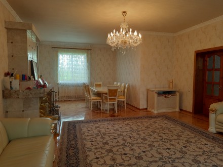 Сдам 2-ух этажный дом в ПГТ Малая Даниловка, общей площадью 250 кв.м. Дом с капи. . фото 2