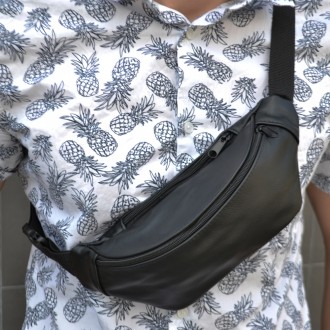  Наша шкіряна бананка сумка чорного кольору - це стильний та функціональний аксе. . фото 9