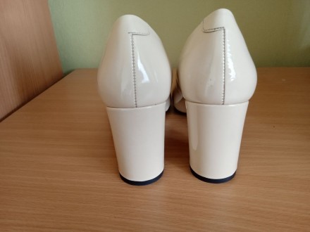 Продам женские туфли лодочки марки Grand Style
Сделаны из натурального лака 
П. . фото 4