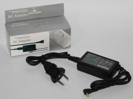 В приставке PSP применен импульсный преобразователь напряжения.
Его достоинства . . фото 3