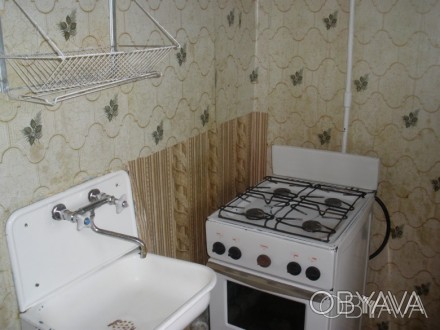 Здам дім(1/2), Люботин, перша школа, дві кімнати+кухня+ ванна та туалет