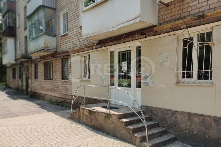 Продаж приміщення біля зупинки "пл. В.Великого". Кривий Ріг. фото 1 Продаж приміщення біля зупинки "пл. В.Великого". Кривий Ріг. фото 1