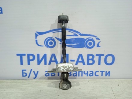 Ограничитель двери пер.лев. Toyota Camry 55 2014 (б/у). Київ. фото 1 Ограничитель двери пер.лев. Toyota Camry 55 2014 (б/у). Київ. фото 1