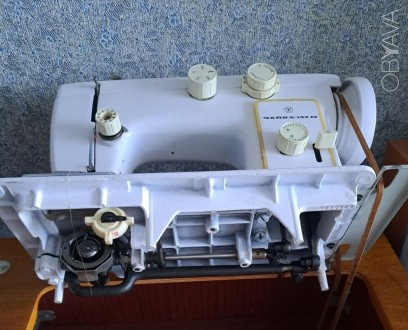 Швейная машинка Чайка 142 М, с ножным приводом. 
Не настроена.
Б/У. Размеры: В. . фото 6